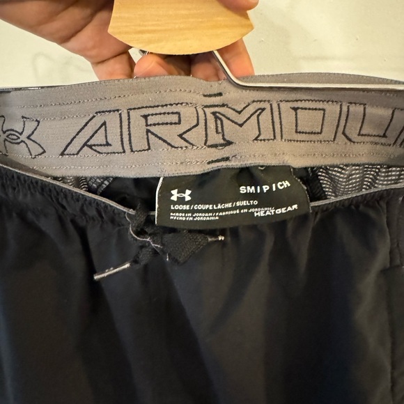 Under Armour Size S Workout shorts - Picture 5 of 5